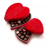 6and10inch-Red-Velvet-Heart-Boxes-0530_z